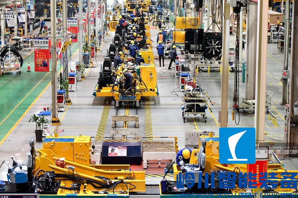 1668857439730520.jpg 挖掘機(jī)3.webp.jpg