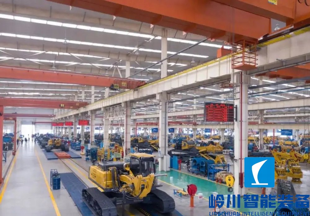 1668857540597781.jpg 挖掘機(jī)5.webp.jpg