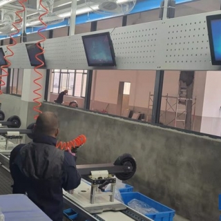 電動(dòng)滑板車裝配流水線