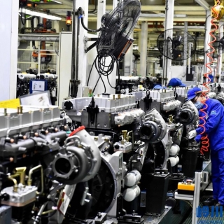 汽車發(fā)動(dòng)機(jī)生產(chǎn)線