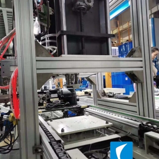 自動擰緊機(jī)